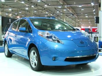 Nissan_Leaf_EV_2010.jpg