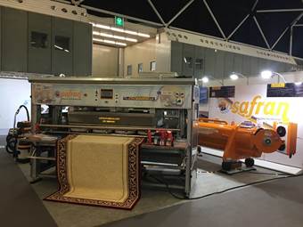 자동 카펫 세탁기를 선보인 Safran Makina