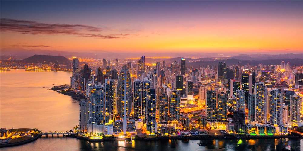 그림입니다.  원본 그림의 이름: Panama1.jpeg  원본 그림의 크기: 가로 1280pixel, 세로 640pixel