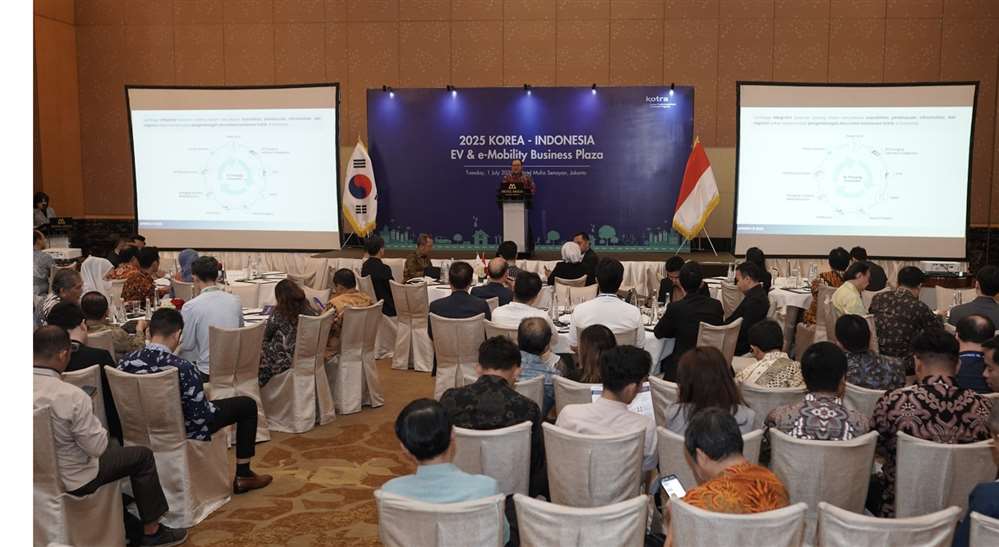 그림입니다.  원본 그림의 이름: 행사전경2.jpg  원본 그림의 크기: 가로 1669pixel, 세로 914pixel