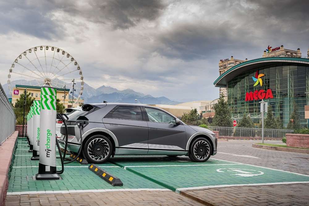 그림입니다.  원본 그림의 이름: Almaty charging station.jpg  원본 그림의 크기: 가로 1200pixel, 세로 800pixel