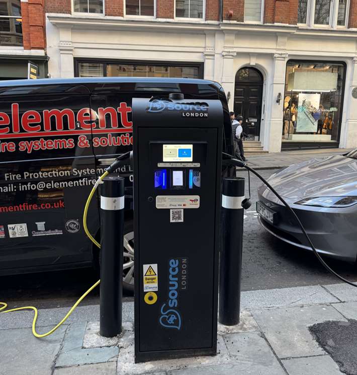 그림입니다.  원본 그림의 이름: CLP00004d740003.bmp  원본 그림의 크기: 가로 710pixel, 세로 745pixel